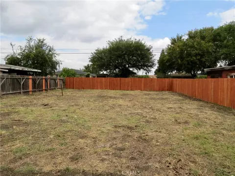 Exterior - 4949 E San Carlos, Compton, CA 90221 photo 3 of 4