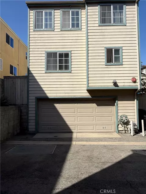 13550 Foothill, Sylmar, CA 91342