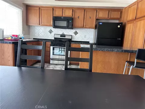 18102 Ceres, Fontana, CA 92335