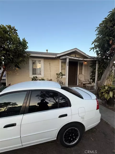 303 N Jackson St, Santa Ana, CA 92703