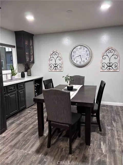 1900 W Glenoaks Ave, Anaheim, CA 92801
