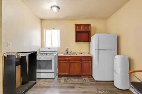 Entry Way - 2011 N Grape, Compton, CA 90222 photo 1 of 3