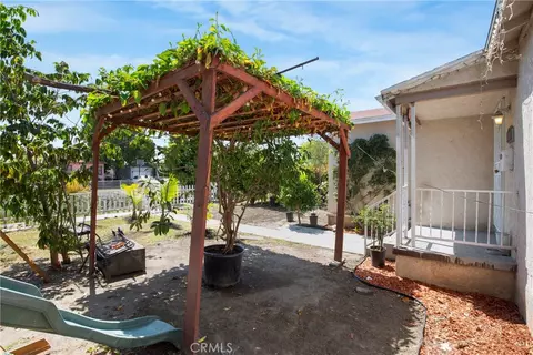Exterior - 2011 N Grape, Compton, CA 90222 photo 14 of 19