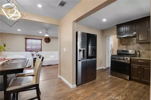 Entry Way - 2011 N Grape, Compton, CA 90222 photo 2 of 3