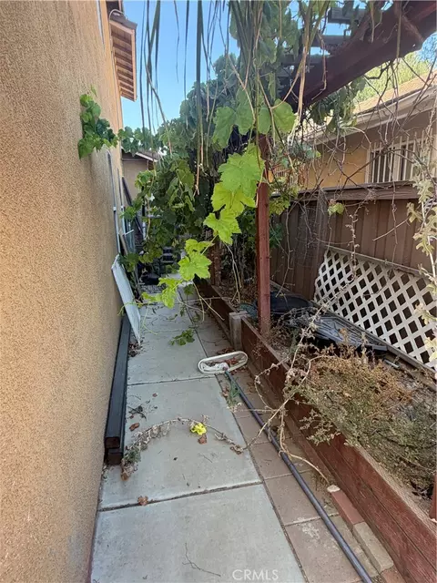 Exterior - 507 Coudures Way, Perris, CA 92571 photo 9 of 11