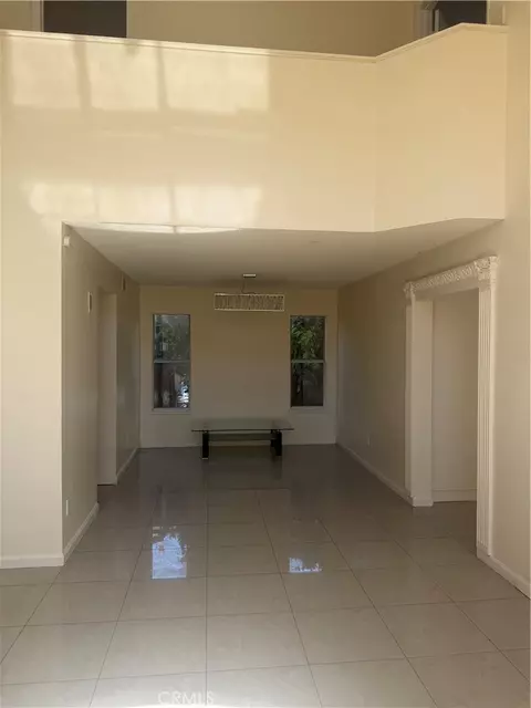 Living - 507 Coudures Way, Perris, CA 92571 photo 2 of 7