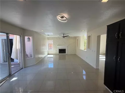 Living - 507 Coudures Way, Perris, CA 92571 photo 4 of 7