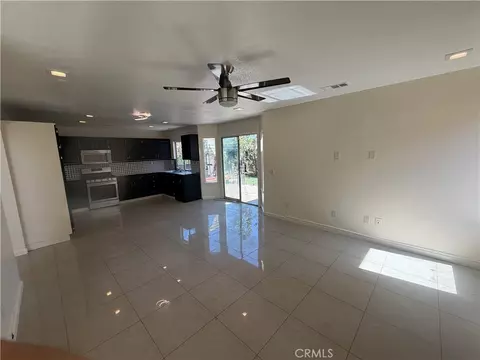 Living - 507 Coudures Way, Perris, CA 92571 photo 5 of 7