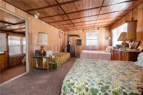 Bedroom - 7594 Fairlane, Lucerne Valley, CA 92356 photo 1 of 2