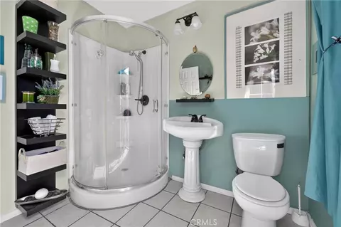 Bath - 400 W Maple St, Compton, CA 90220 photo 2 of 2