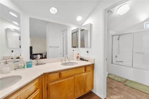 Bath - 3517 Apollo, Palmdale, CA 93550 photo 3 of 5