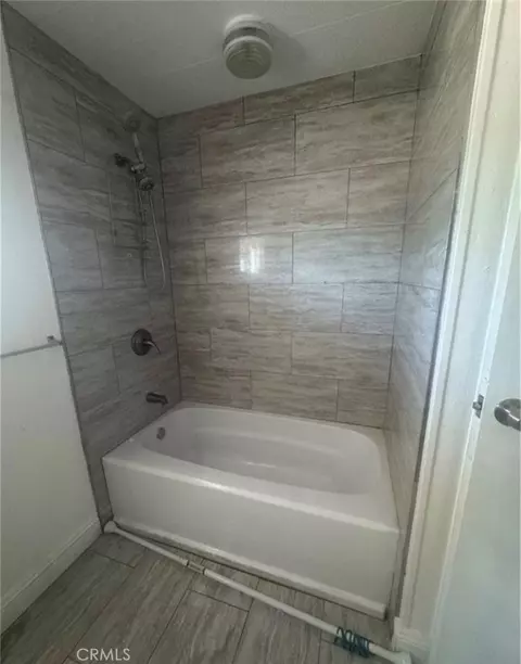 Bath - 1853 Weiman Ave, Ridgecrest, CA 93555 photo 2 of 2