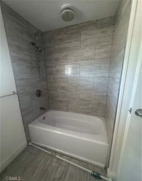 Bath - 1853 Weiman Ave, Ridgecrest, CA 93555 photo 1 of 2