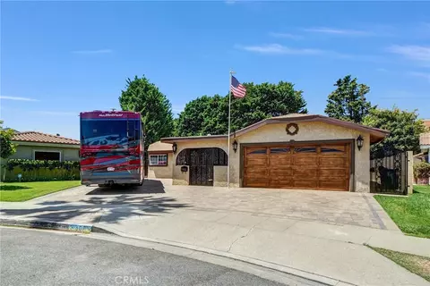 607 Jana Cir, Huntington Beach, CA 92648