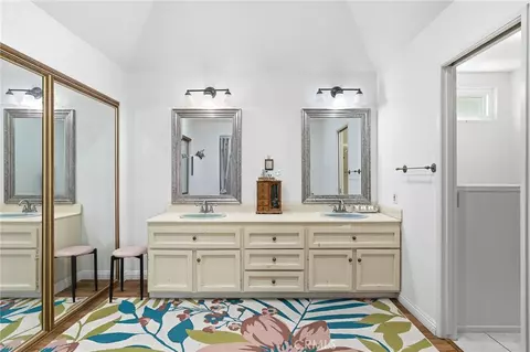 Bath - 6581 Eagle Dr, Chino, CA 91710 photo 5 of 6