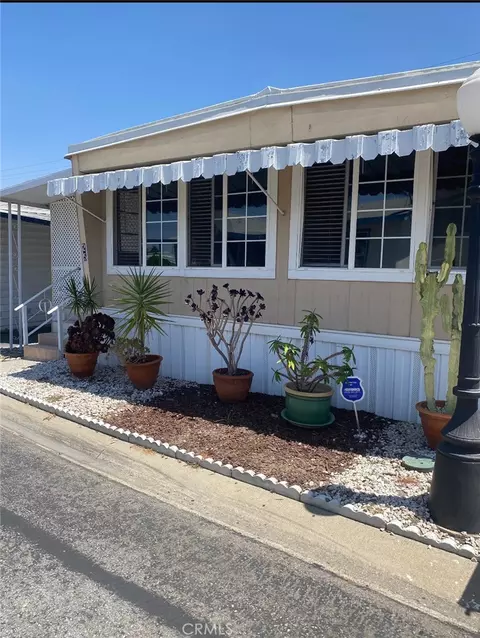 10001 W Frontage Rd, South Gate, CA 90280