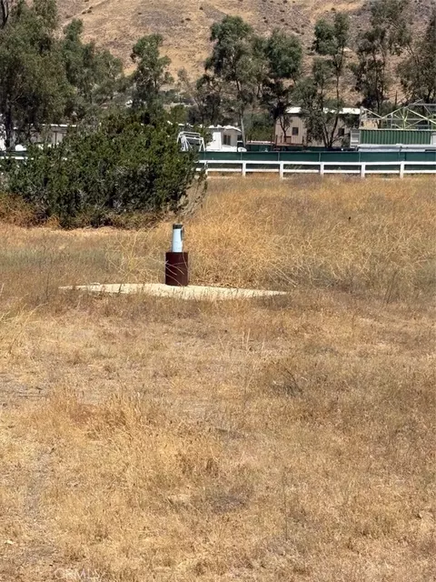 21 Shannondale Rd, Acton, CA 93510 photo 3