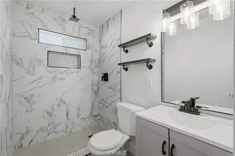Bath - 244 N Glenwood St, Colton, CA 92324 photo 1 of 4