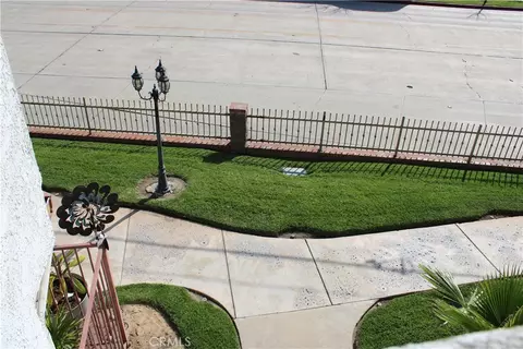 Exterior - 260 E Beverly Blvd #C, Montebello, CA 90640 photo 1 of 4