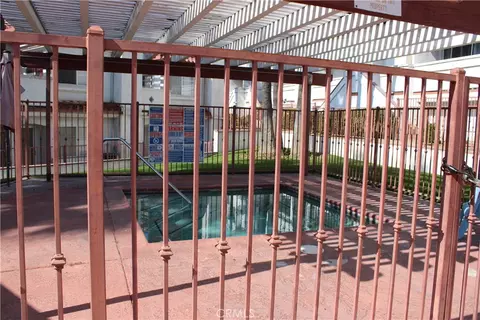 Exterior - 260 E Beverly Blvd #C, Montebello, CA 90640 photo 3 of 4