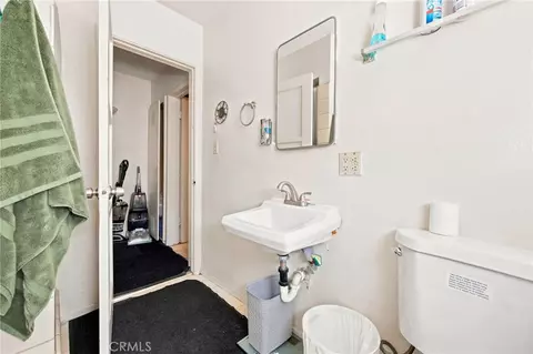 Bath - 139 E 229th St, Carson, CA 90745 photo 1 of 4