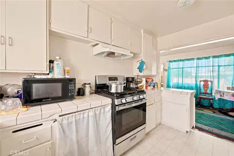 Kitchen - 139 E 229th St, Carson, CA 90745 photo 3 of 3