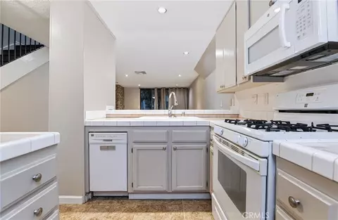 Kitchen - 4140 Workman Mill Rd #166, Whittier, CA 90601 photo 2 of 4