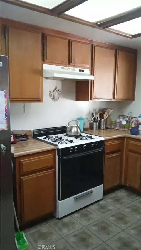 1633 Sunup, Riverside, CA 92501 photo 11