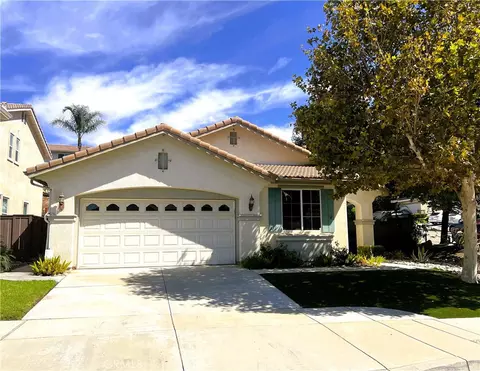 28984 River Oaks Ln, Highland, CA 92346