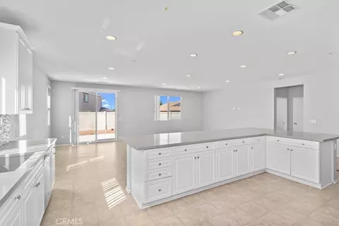 Entry Way - 4662 Palmilla, Perris, CA 92571 photo 5 of 6