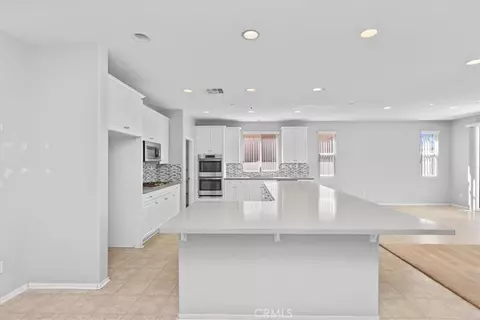 Entry Way - 4662 Palmilla, Perris, CA 92571 photo 4 of 6