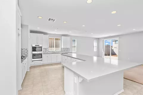 Kitchen - 4662 Palmilla, Perris, CA 92571 photo 2 of 5