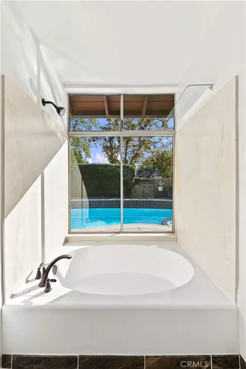 Bath - 2906 Fall River Cir, Westlake Village, CA 91362 photo 3 of 6