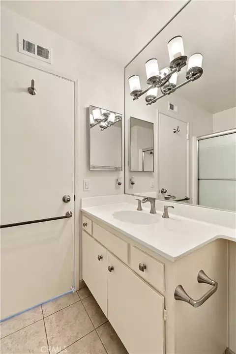 Bath - 2906 Fall River Cir, Westlake Village, CA 91362 photo 6 of 6