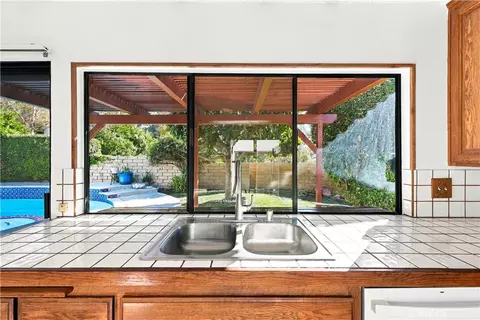 Kitchen - 2906 Fall River Cir, Westlake Village, CA 91362 photo 5 of 5