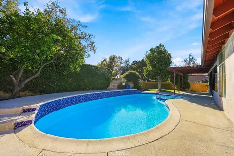 Exterior - 2906 Fall River Cir, Westlake Village, CA 91362 photo 4 of 10