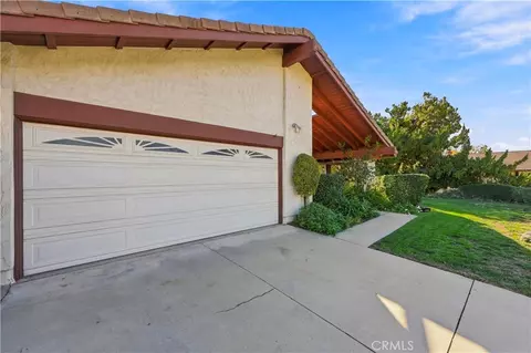 Exterior - 2906 Fall River Cir, Westlake Village, CA 91362 photo 2 of 10