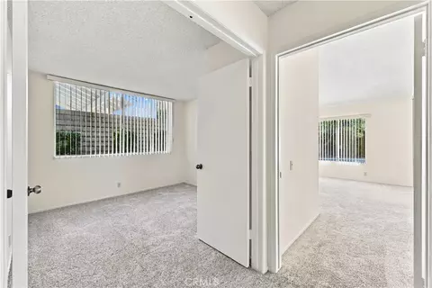 Entry Way - 2906 Fall River Cir, Westlake Village, CA 91362 photo 3 of 4