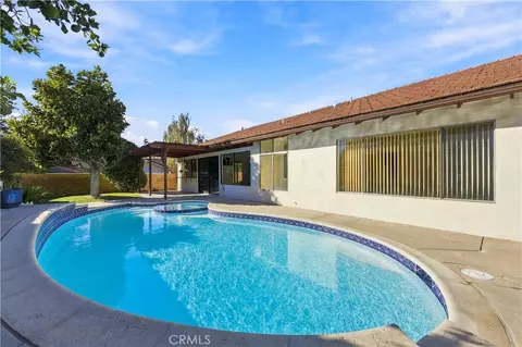 Exterior - 2906 Fall River Cir, Westlake Village, CA 91362 photo 5 of 10