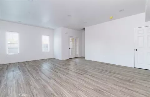 Living - 5510 E Los Angeles Ave #3, Simi Valley, CA 93063 photo 3 of 3