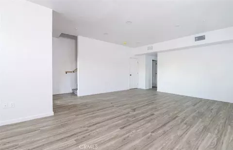 Living - 5526 E Los Angeles Ave #3, Simi Valley, CA 93063 photo 2 of 4