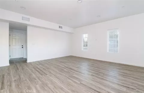 Living - 5526 E Los Angeles Ave #3, Simi Valley, CA 93063 photo 3 of 4