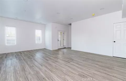 Living - 5526 E Los Angeles Ave #3, Simi Valley, CA 93063 photo 4 of 4