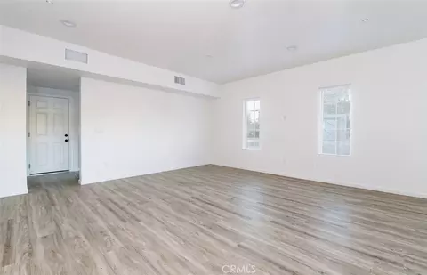 Living - 5502 E Los Angeles Ave #4, Simi Valley, CA 93063 photo 2 of 3
