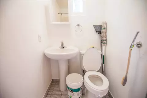 Bath - 1122 N St, Merced, CA 95341 photo 1 of 2
