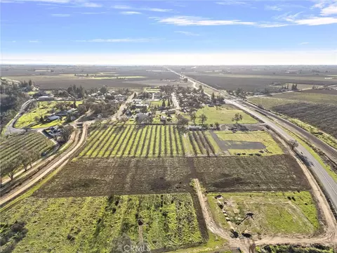 2 Santa Fe Dr, Cressey, CA 95312