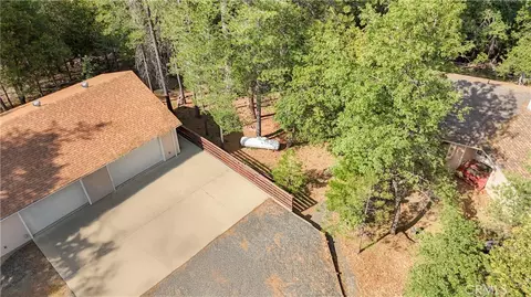 5990 Sugar Pine Dr, Coulterville, CA 95311