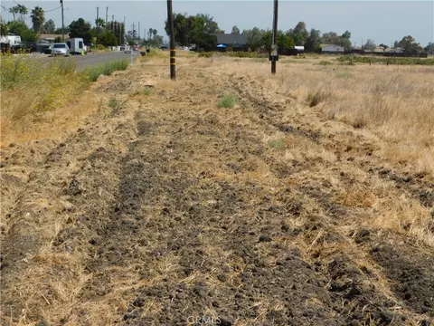 21477 Reynolds Ave, Dos Palos, CA 93620