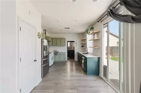 Entry Way - 84 Jack Ct, Merced, CA 95341 photo 2 of 4