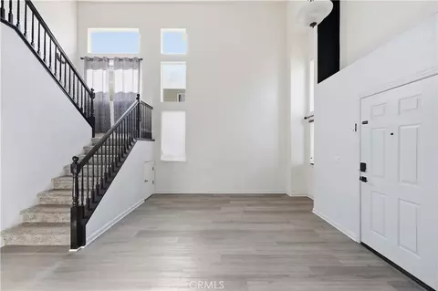 Living - 84 Jack Ct, Merced, CA 95341 photo 2 of 5